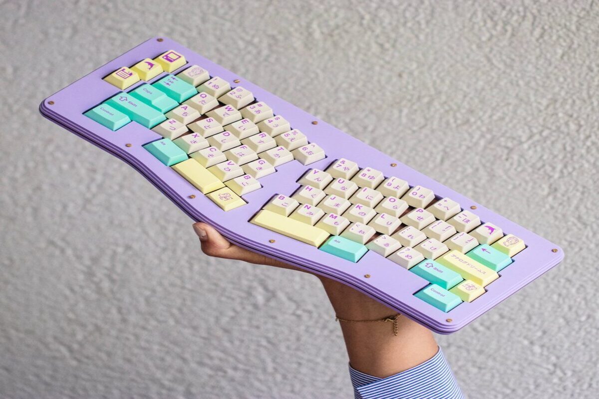 A Glimpse At Pastel Purple Mechanical Keyboard