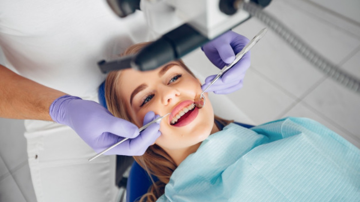A Glance At Dental Teeth Implant