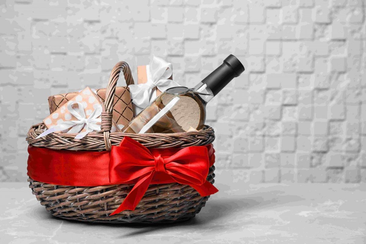 Learn What A Professional Has To Say About The Champagne Hampers